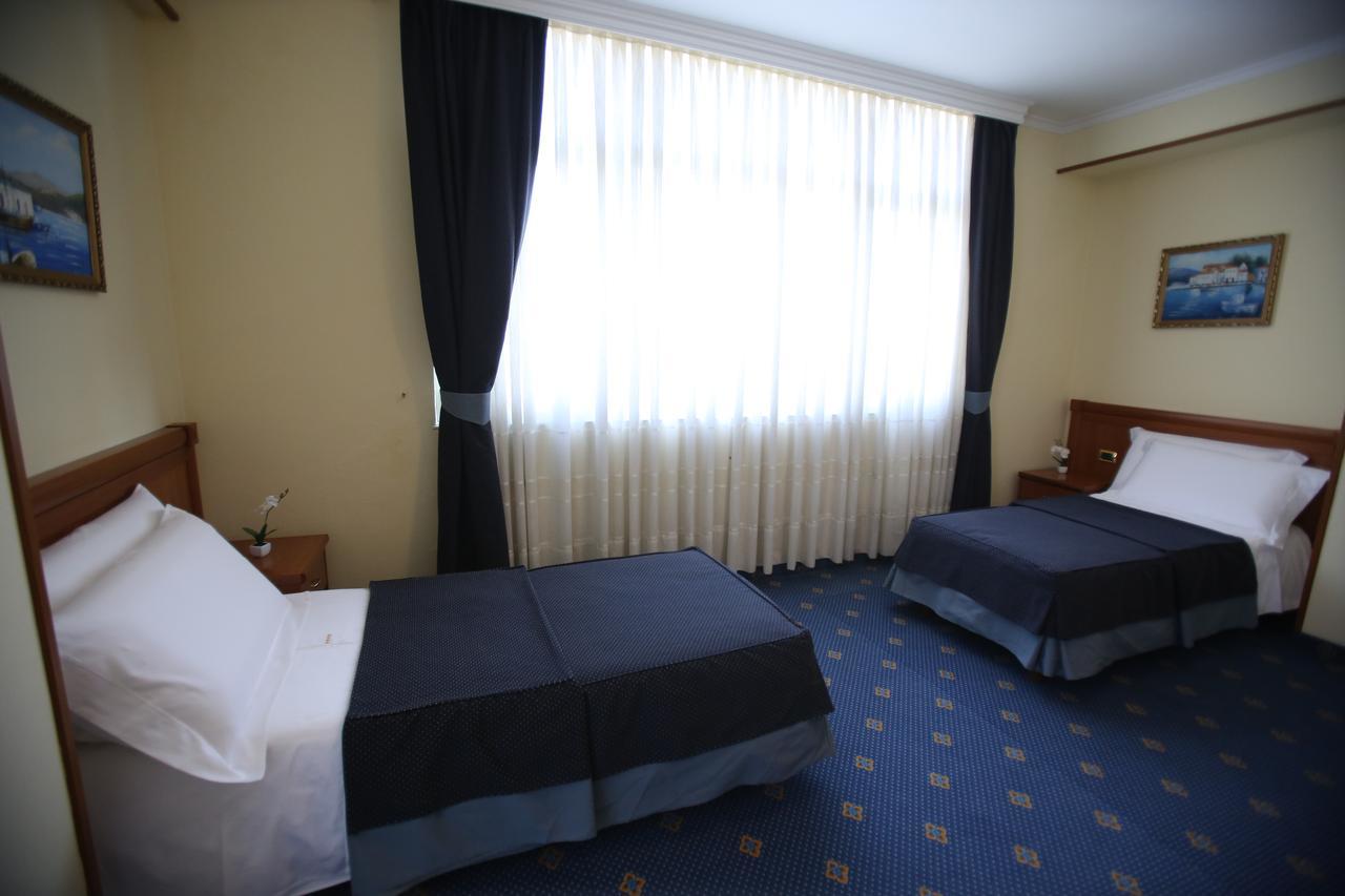 Hotel Continental Vorë Zewnętrze zdjęcie