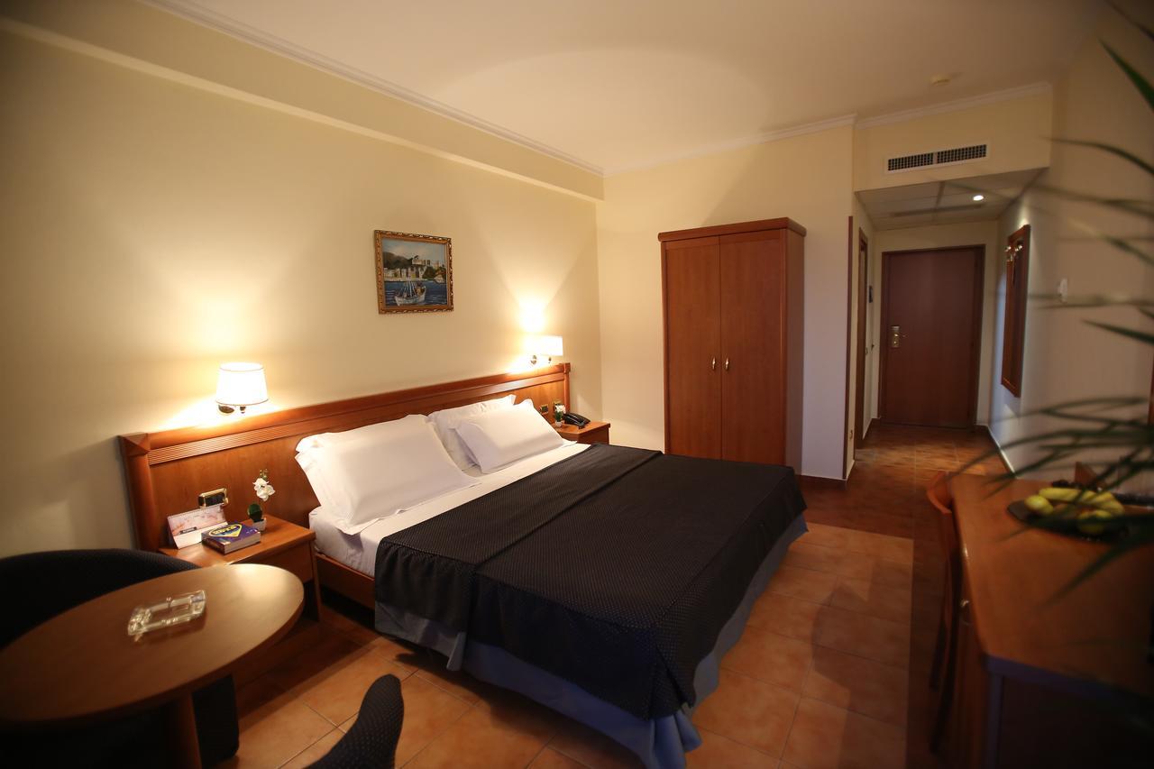 Hotel Continental Vorë Zewnętrze zdjęcie