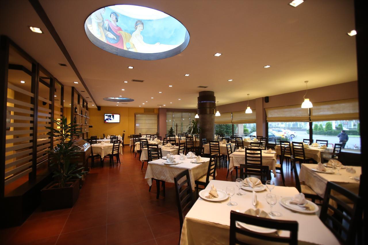 Hotel Continental Vorë Zewnętrze zdjęcie
