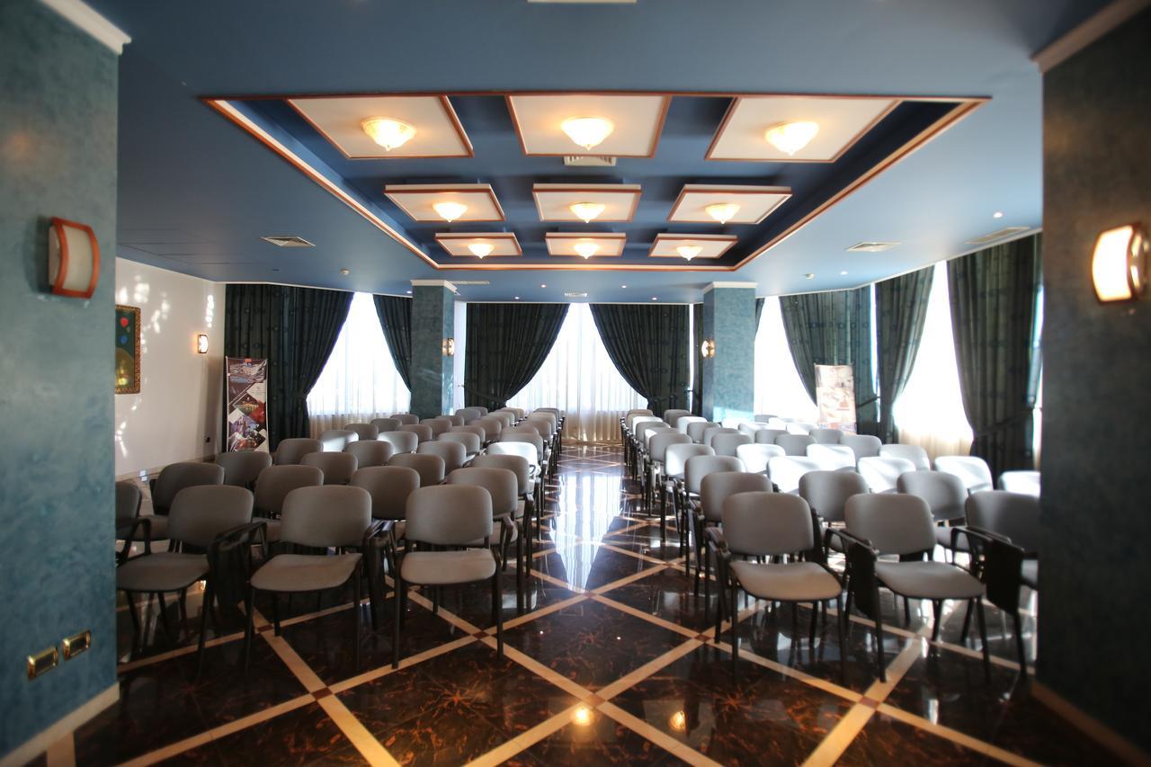 Hotel Continental Vorë Zewnętrze zdjęcie