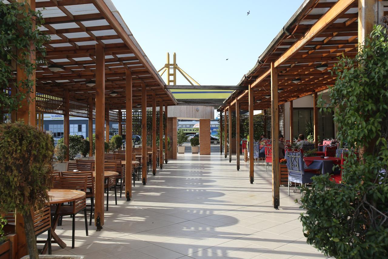 Hotel Continental Vorë Zewnętrze zdjęcie