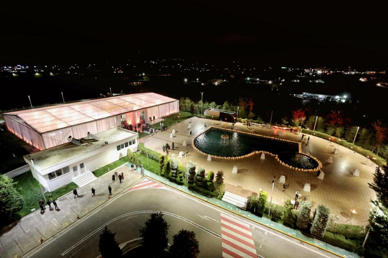 Hotel Continental Vorë Zewnętrze zdjęcie